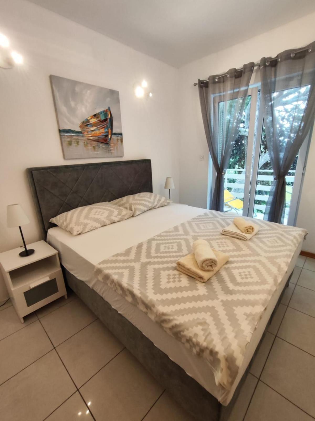 אומיס Nemira Beach Apartments מראה חיצוני תמונה