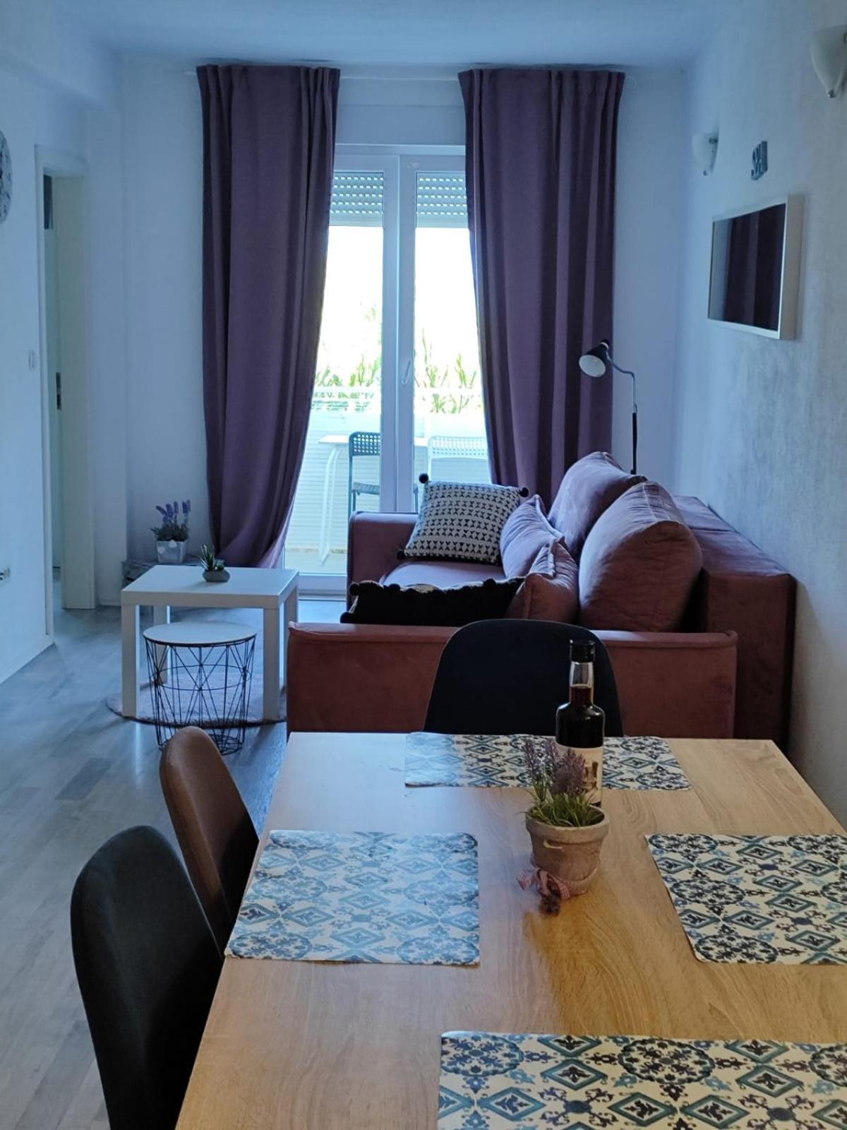 אומיס Nemira Beach Apartments מראה חיצוני תמונה