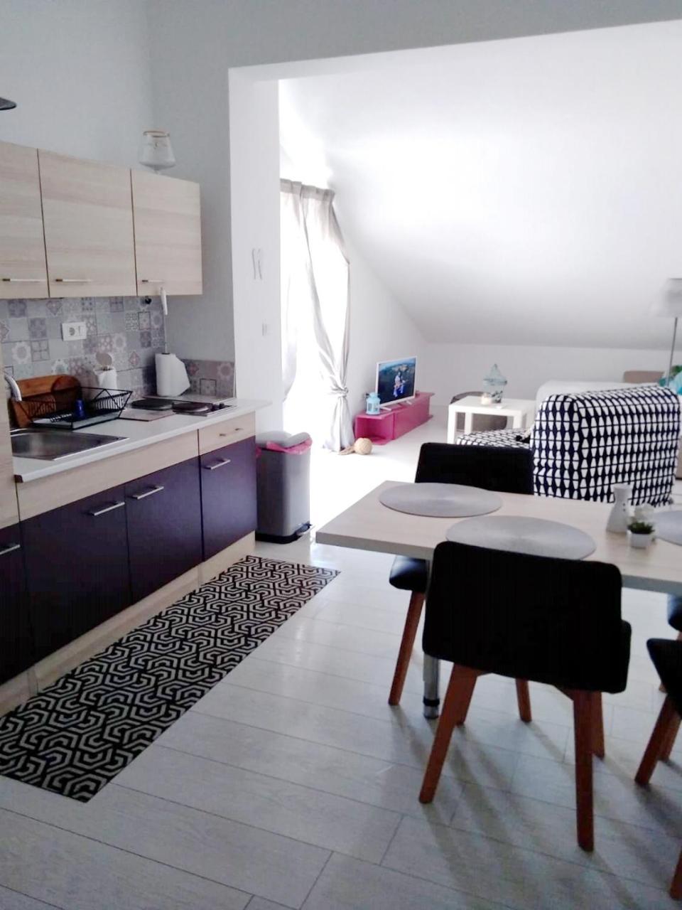 אומיס Nemira Beach Apartments מראה חיצוני תמונה